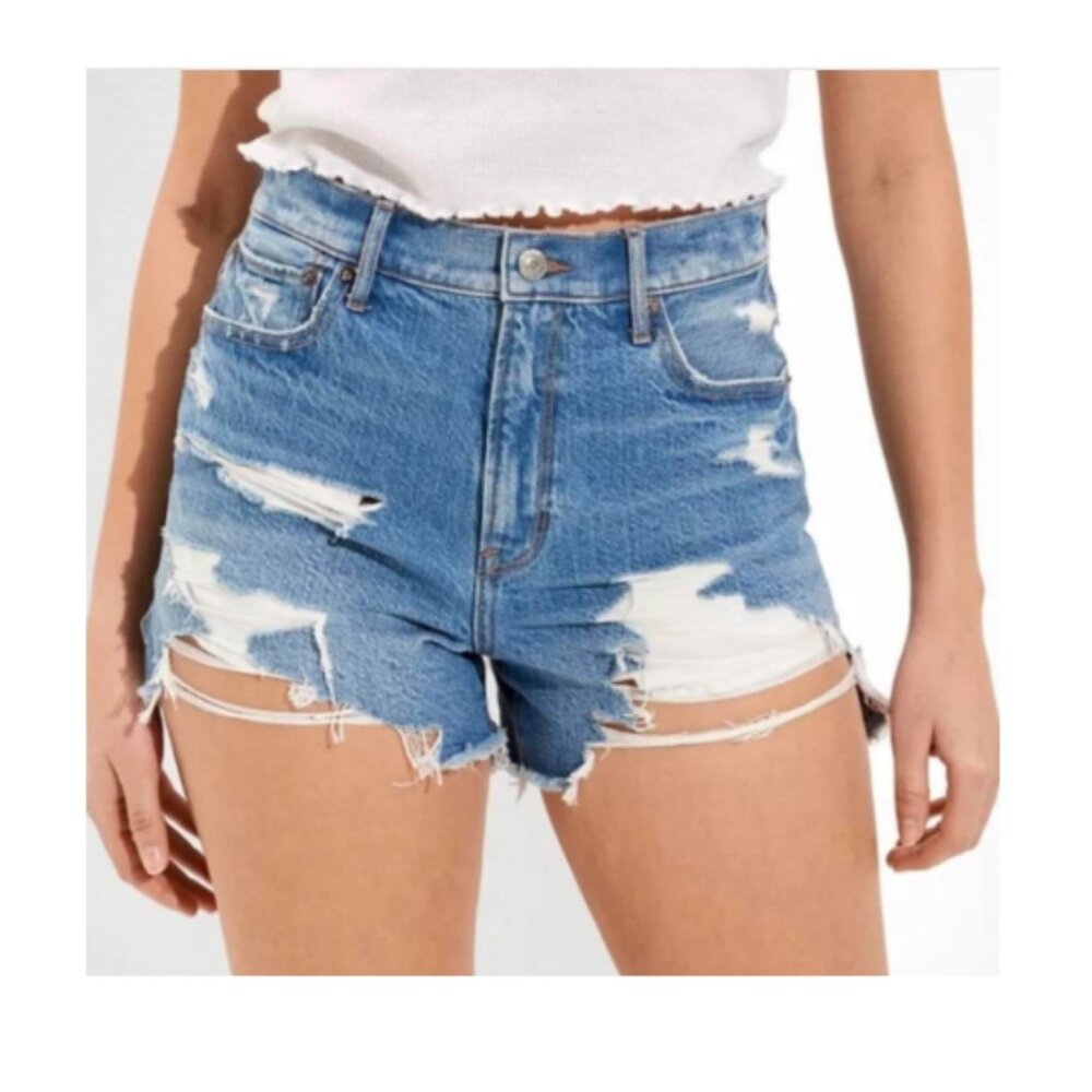 Cello Light Blue Distressed Jean Shorts Size Medium